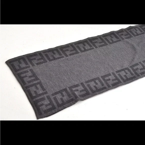 Authentic Fendi scarf Woolen Scarf - Picture 10 of 12